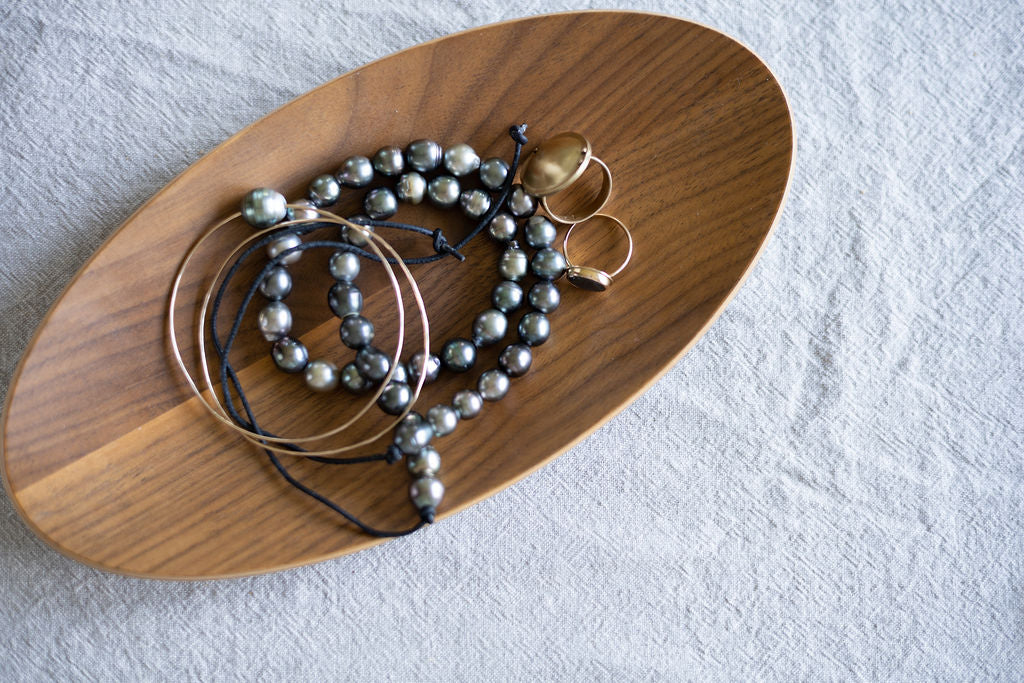 Tahitian pearl strand on leather necklace