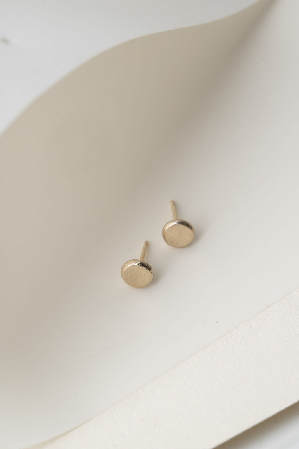 14k gold smash stud earrings