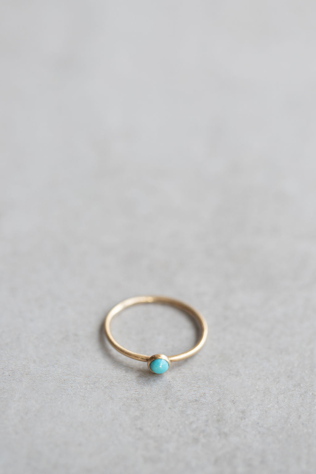 Genuine turquoise cabochon 14k gold ring