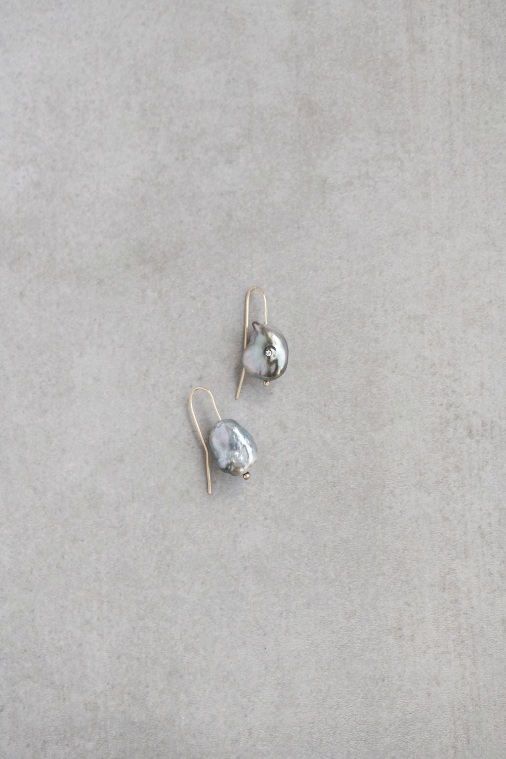 Gray Kashi pearl drop earrings